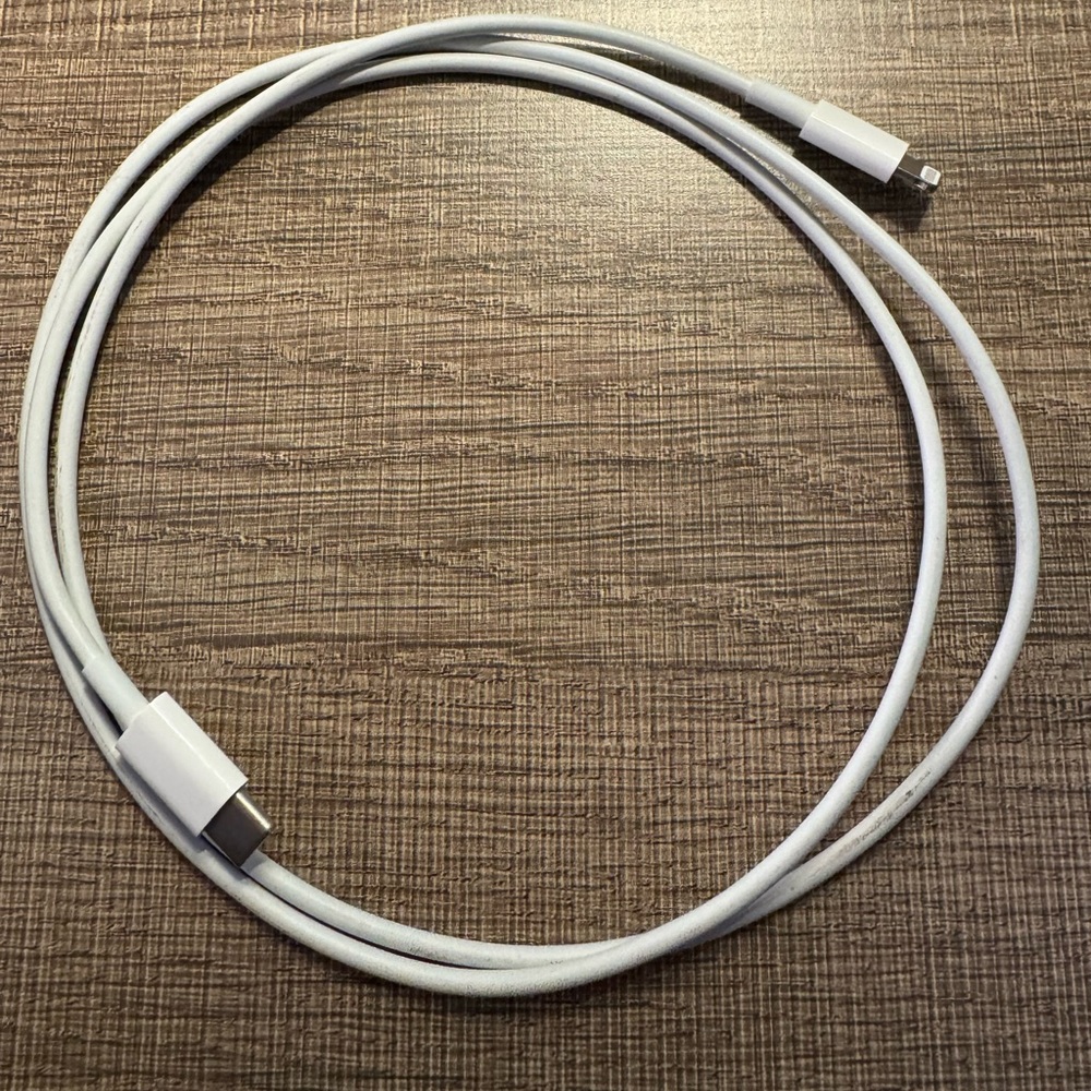 Apple usb-c to lightning cable